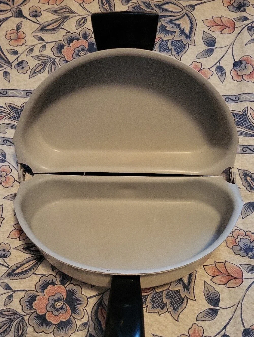 Good Morning Rooster Ceramic Handled Grill Pan - White with Black